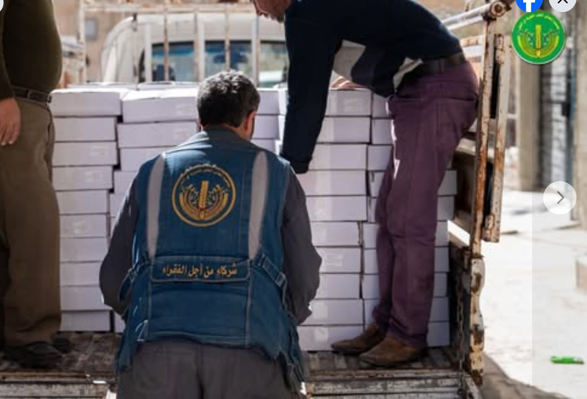 توزيع كميات من التمر على عدد من الجمعيات الخيرية في المناطق المجاورة